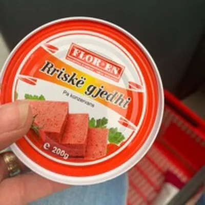 rrisk gjedhi (beef slice)