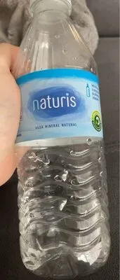 Agua mineral natural