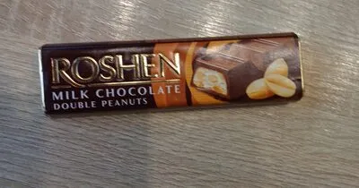 Батончик Roshen Double Peanuts молочно-шоколадний з подрібненим арахісом та арахісовим кремом