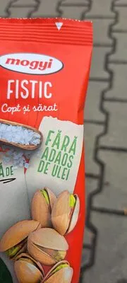 fistic moggy (Mogyi Pistachios)