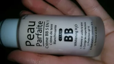 Peau Parfaite Crème BB 5 en 1 Crème de Teint Blanchissante Claire BB Whitening H2O SPF 15