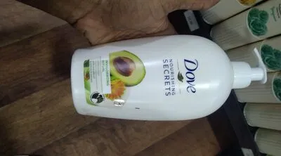 Dove Nourishing Secrets Invigorating Ritual Avocado Oil & Calendula Extract Hand Wash